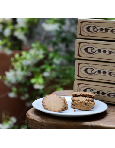 LOT DE 2 COOKIES ET 2 SABLÉS AU BEURRE