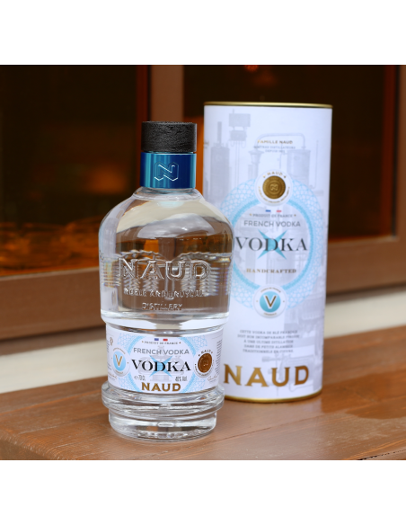 VODKA NAUD 40% 70 CL